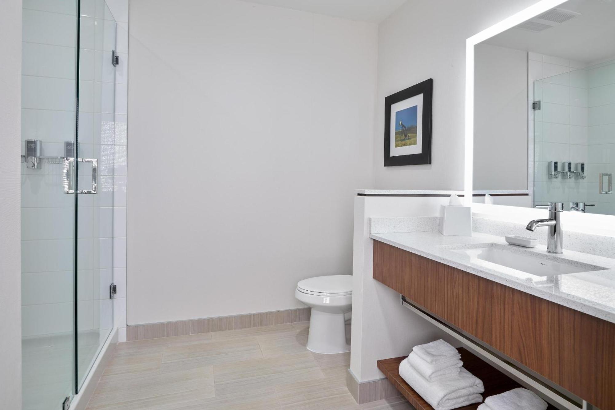 Four Points By Sheraton West