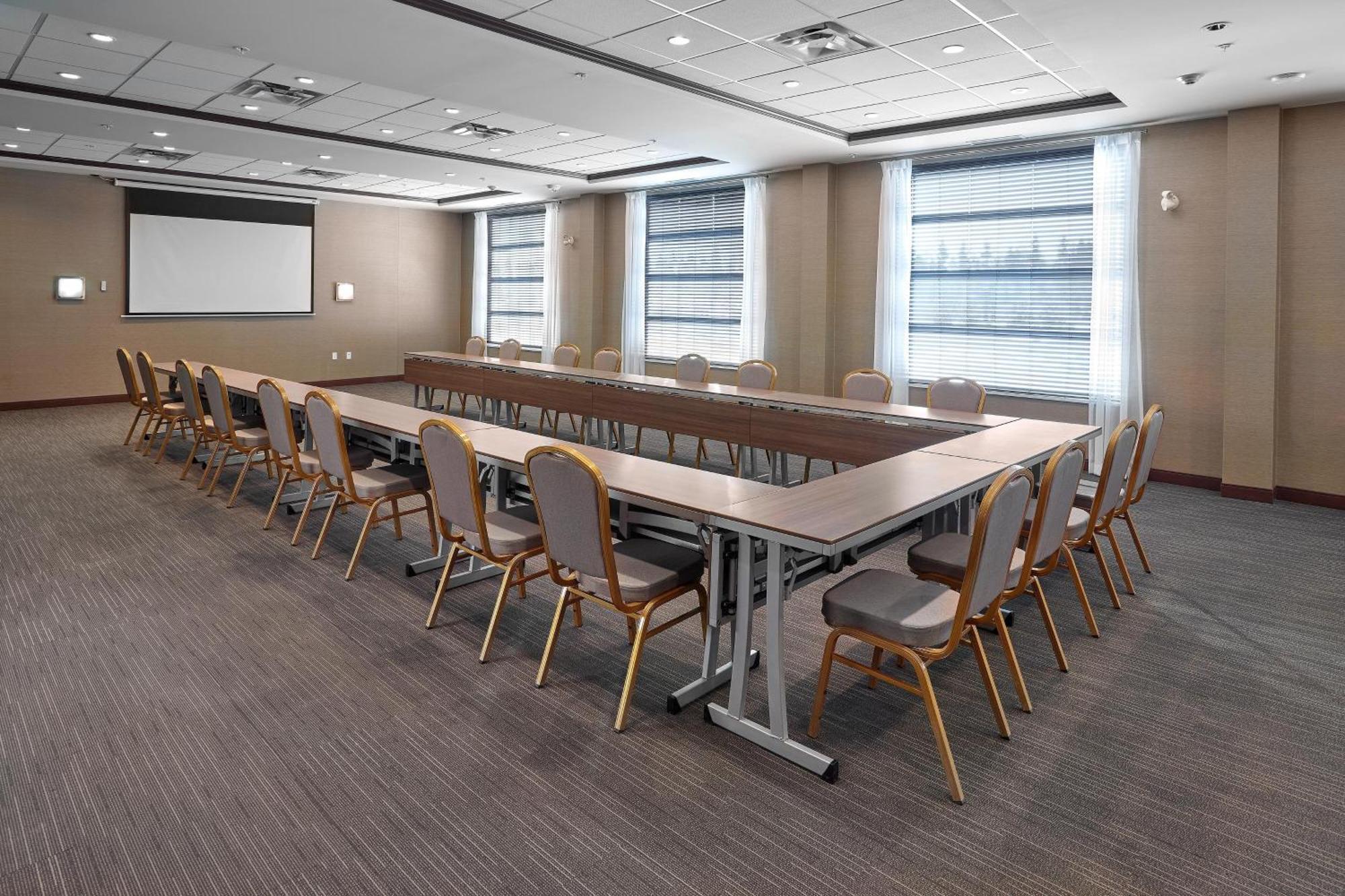 Four Points By Sheraton West Edmonton